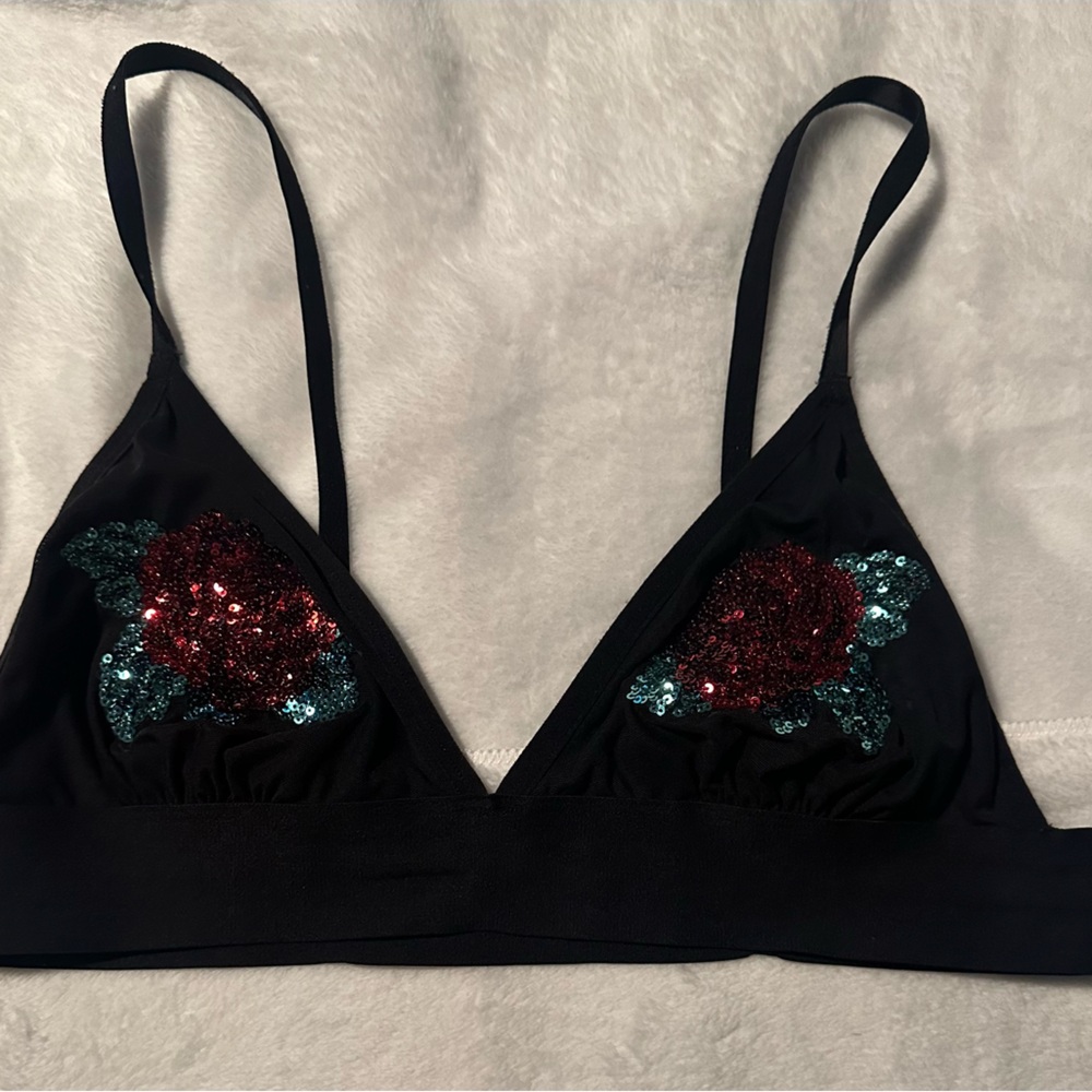 PINK VICTORIA SECRET BRA , LARGE SIZE.